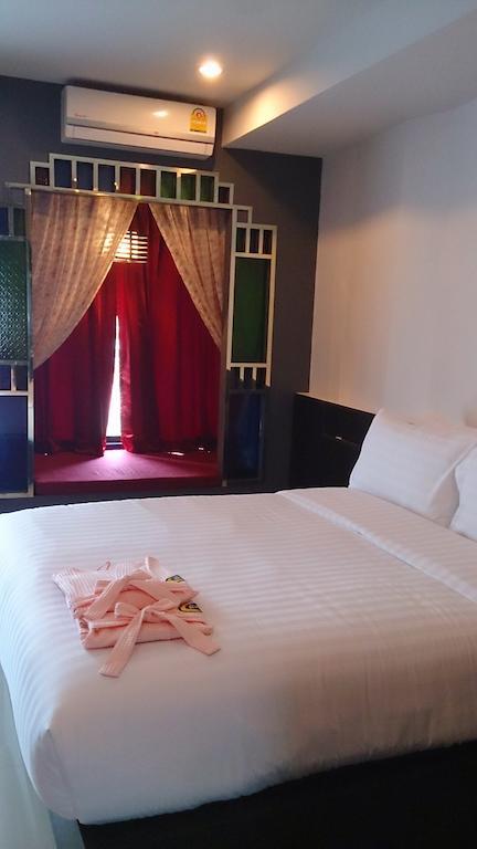 De Ja Moon Hostel Chiang Mai Quarto foto